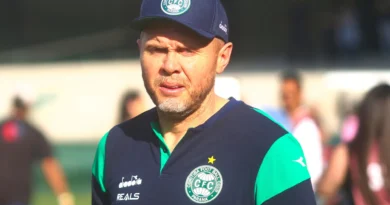 Mozart surpreende e deixa Coritiba após cravar ‘fico’ para Série A em 2026