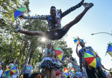 Galo da Madrugada leva Carnaval pernambucano para SP