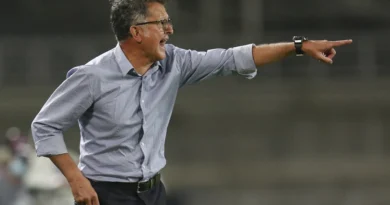 Técnico do Remo ‘demite’ jogador durante coletiva