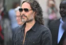 Russell Brand se declara inocente de acusações de estupro e violência sexual