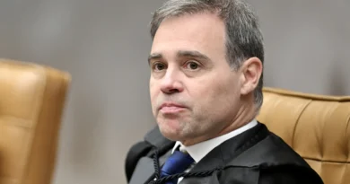 Mendonça tem nova reunião com PF e recebe relatório sobre Caso Master