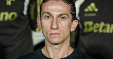 “É inaceitável”. Filipe Luís esclarece posição sobre ‘caso Prestianni’