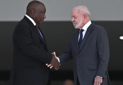 Lula defende reforço da defesa nacional e alerta para risco de invasão