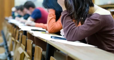 4 em cada 10 alunos de graduação EAD desistem de estudar; número é o maior desde 2014