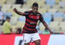 Lesão de Alex Sandro abre brecha para Ayrton Lucas se redimir no Flamengo