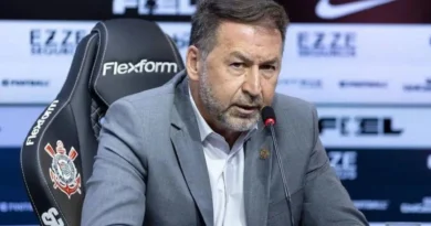 MP arquiva investigação sobre cartão de Augusto Melo no Corinthians