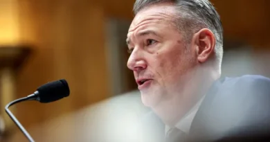 ICE: diretor responsável por plano de deportação de Trump pede demissão