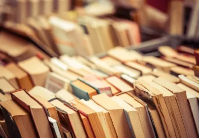 Promotoria abre inquérito para apurar descarte de milhares de livros em Osasco (SP)