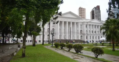 Polícia investiga suposto desafio para estuprar aluna de medicina na UFPR