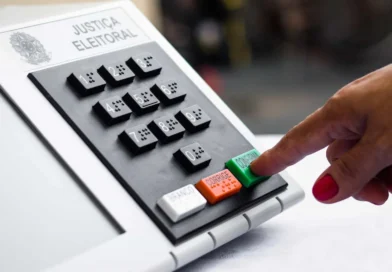 Ficou 5 meses sem salário e ouviu “peça ao Lula”: patrão é condenado