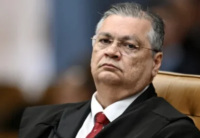 Dino propõe reforma do Judiciário e abre novo embate com Fachin por agenda ética