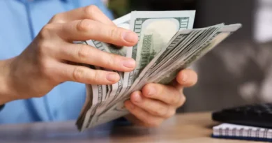 Dólar cai para R$ 4,95 com otimismo sobre acordo entre EUA e Irã