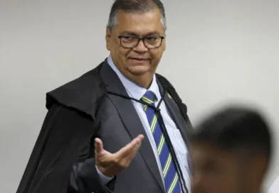 Proposta de Dino traz itens genéricos sobre STF e tira foco de reformas a curto prazo na corte