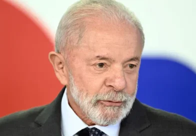 Lula chega à Alemanha, que quer muito negociar com o Brasil