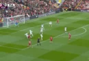 Ngumoha brilha, marca golaço e desponta como nova joia do Liverpool