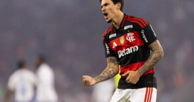 Pedro dá show, Flamengo vence o Fluminense e vira vice-líder do Brasileirão