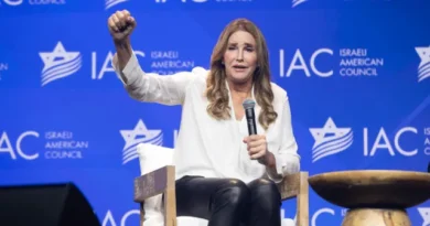 Caitlyn Jenner pede ajuda a Trump após ter gênero trocado para masculino em passaporte