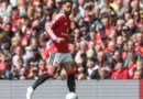 Com gol de Matheus Cunha e homenagens a Casemiro, United vence pelo Inglês