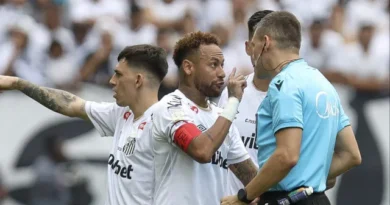 Neymar deixa jogo após erro da arbitragem e Santos é atropelado pelo Coxa