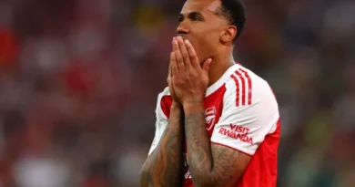 Gabriel Magalhães quebra silêncio após perder pênalti contra o PSG
