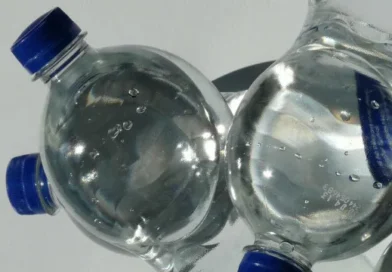 Crystal recolhe lote de água mineral após identificação de bactéria, diz Anvisa