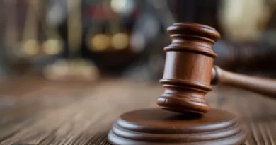 Advogado pede condenação do próprio cliente em SC e surpreende juíza