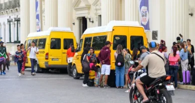 Cuba debate reformas econômica e social em meio ao bloqueio dos EUA