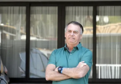 Bolsonaro chega a fim do prazo da prisão domiciliar mais isolado e com dúvida sobre Moraes