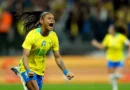 Sem Marta, Brasil ganha de virada dos EUA com festa e estádio cheio em SP
