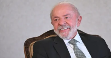 Lula amplia vantagem sobre Flávio Bolsonaro, aponta Atlas/Bloomberg