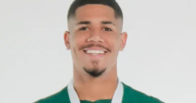 Apesar do transfer ban, Santos busca informações sobre lateral do Goiás