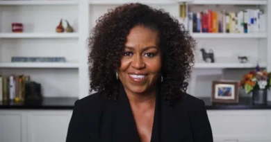 Michelle Obama diz não sentir falta das filhas após saída de casa