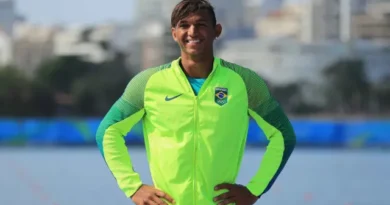 Isaquias Queiroz termina C1 1000m em último no Mundial de Canoagem