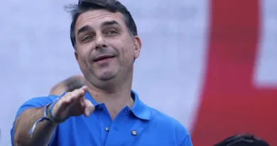 Coordenadora da campanha de Flávio Bolsonaro critica debate sobre 6×1