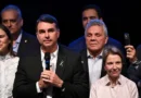 Plano de governo de Flávio Bolsonaro propõe limites ao STF e rebate discurso de Lula sobre soberania