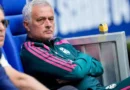 Mourinho aparece com olho roxo em jogo do Real Madrid; saiba o motivo