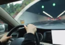 Pais viajam 100 km sem perceber que filho estava morto no carro