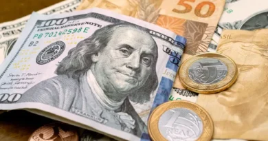 Dólar sobe e Bolsa cai com eleições e cenário fiscal no radar dos investidores