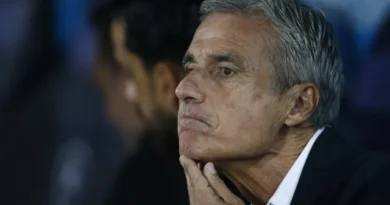 Grêmio demite o técnico português Luís Castro
