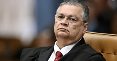 Dino manda Polícia Federal investigar atuação da CVM no caso Master
