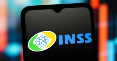 INSS pagará 13º salário para novo grupo de aposentados em 2026: Veja data