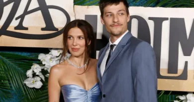 Millie Bobby Brown adota segundo filho com Jake Bongiovi, diz site