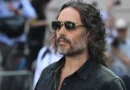 Julgamento de Russell Brand apresenta novos relatos de estupro e agressão