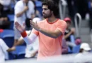 Carlos Alcaraz volta a ser campeão e conquista torneio de Tóquio