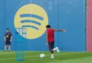 Yamal dá passe de trivela e Adeyemi marca golaço em treino do Barcelona
