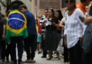 Apoiadores de Flávio organizam caravanas para votar em Nova York, e Miami tem clima tenso entre eleitores
